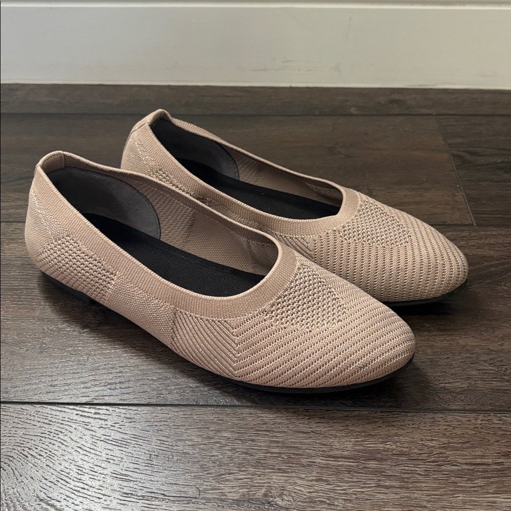 Bernie Mev Nikki Knit Ballet Flats stretchy size 41 size 10 blush pink EUC comfy